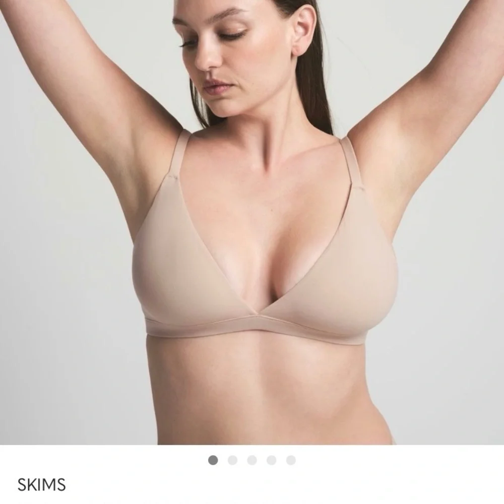 Skims Fits Everyone Triangle Bralette - color Mica NEW - Picture 2 of 3